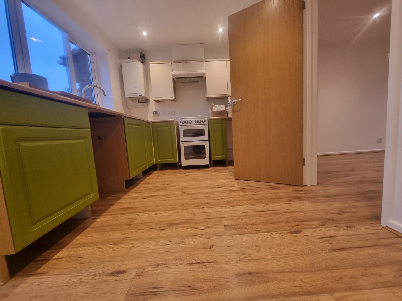 Carpet, LVT, Laminate & Vinyl Flooring, in Swindon & Wiltshire