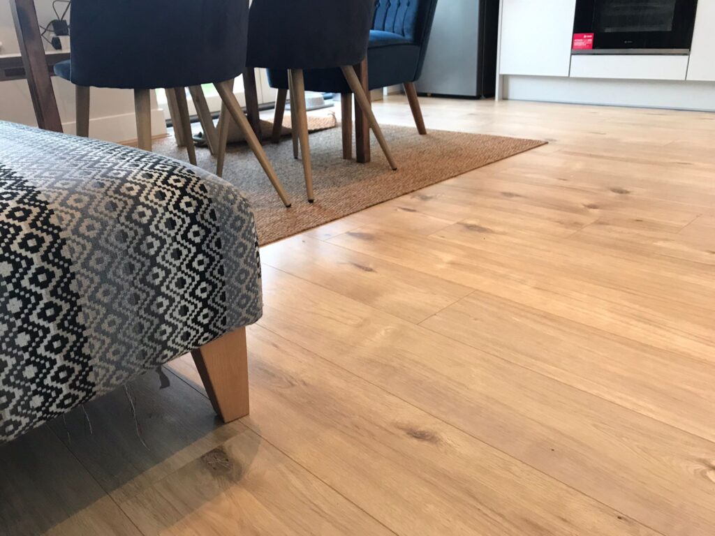 oak laminate flooring